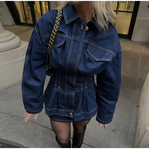 Kvinders stilfulde denimjakke med brede ærmer og skræddersyet design Stilla