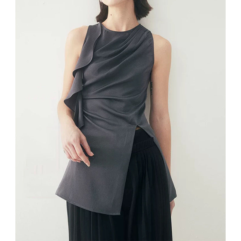 Dame ærmeløst top med elegant drapering og asymmetrisk snit Stilla
