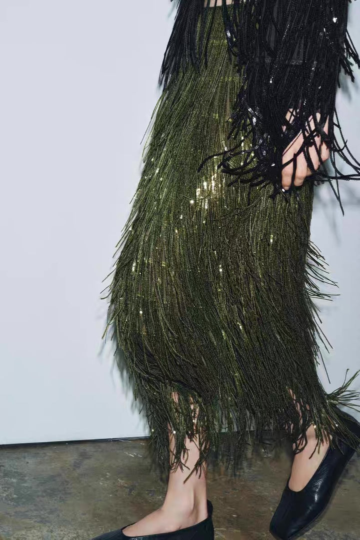 Dame fransenrock i skinnende materiale med elegante detaljer Skovae