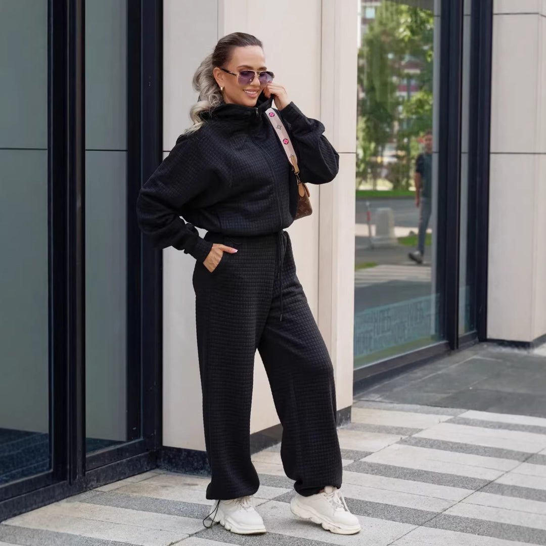 Kvindernes komfortable hættebluser med bred jumpsuit Skovae