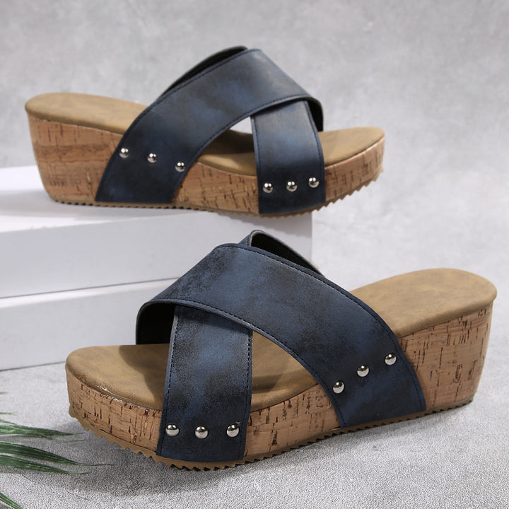 Dame Wedge-Pantoletten med elegant remdesign og skridsikker korksål Stilla
