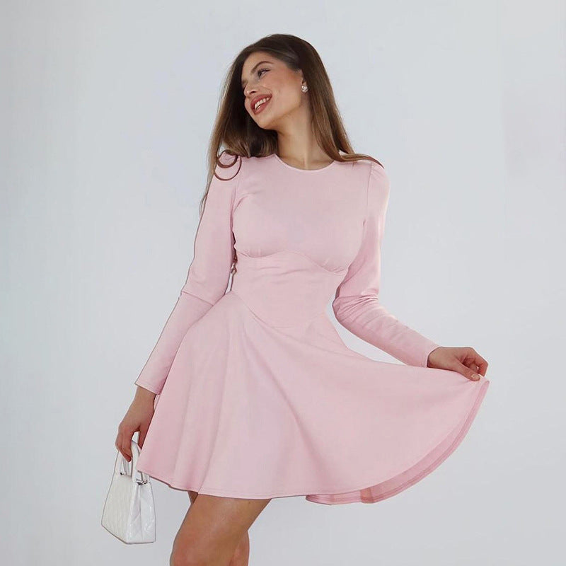 Damer elegant mini kjole i klassisk A-formet snit med lange ærmer og chic hjerteudskæring