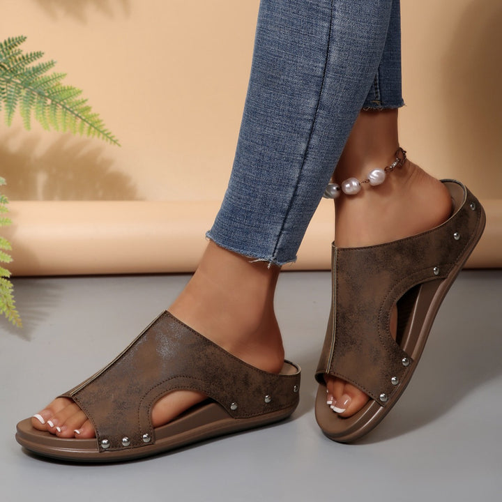 Dame Komfortable Slide-Sandaler med moderne Cut-Out-design og elegant rhinsten pynt Stilla
