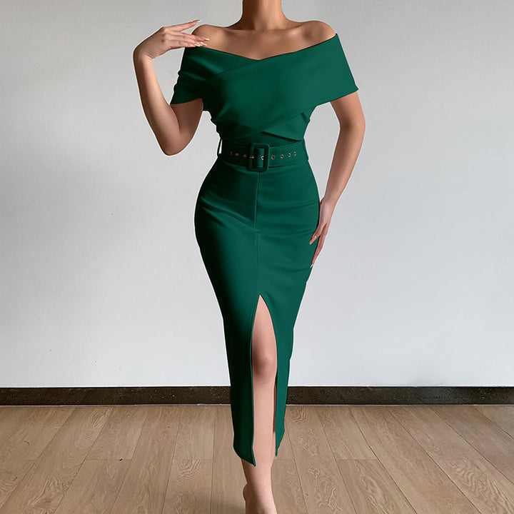 Dame figursyet midi-kjole med off-shoulder udskæring og sidelæg Stilla