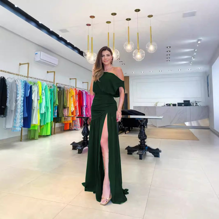Dame Maxikjole med elegant asymmetrisk design og flydende draperinger Stilla
