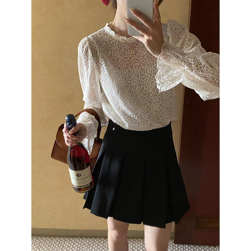 Damerne bluse lavet af fint blonde materiale Stilla