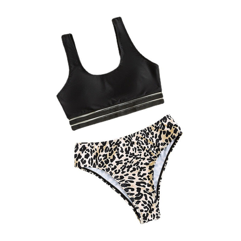 Dame Bikini sæt med trendy dyreprint og sporty crop top Skovae