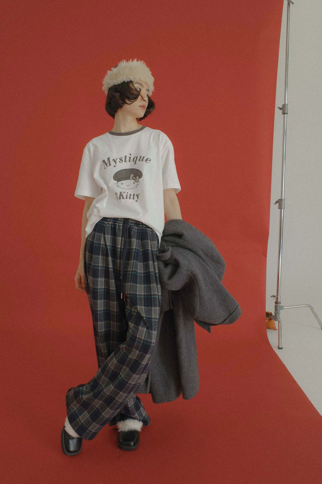 Dame T-shirt med kreativt grafikdesign og afslappet snit Stilla
