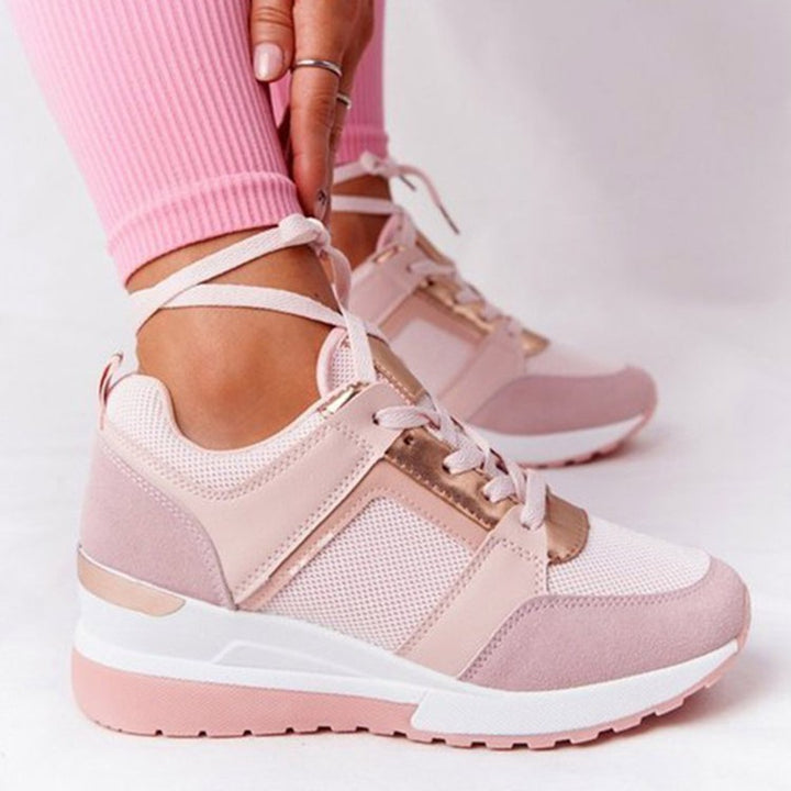 Dame Sporty Sneakers med moderigtigt Wedge-design og åndbar overfladestruktur Stilla