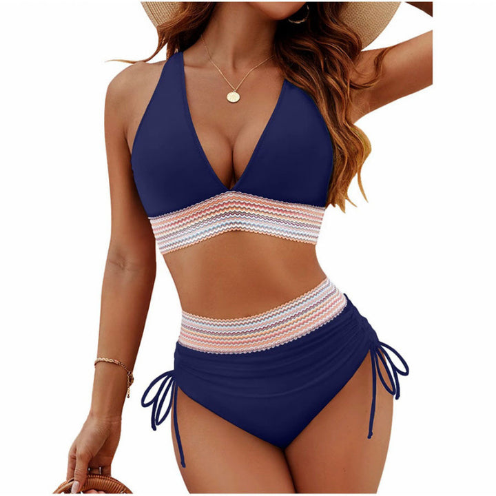 Dame triangel-bikini med justerbare stropper og moderne flæse-look Skovae