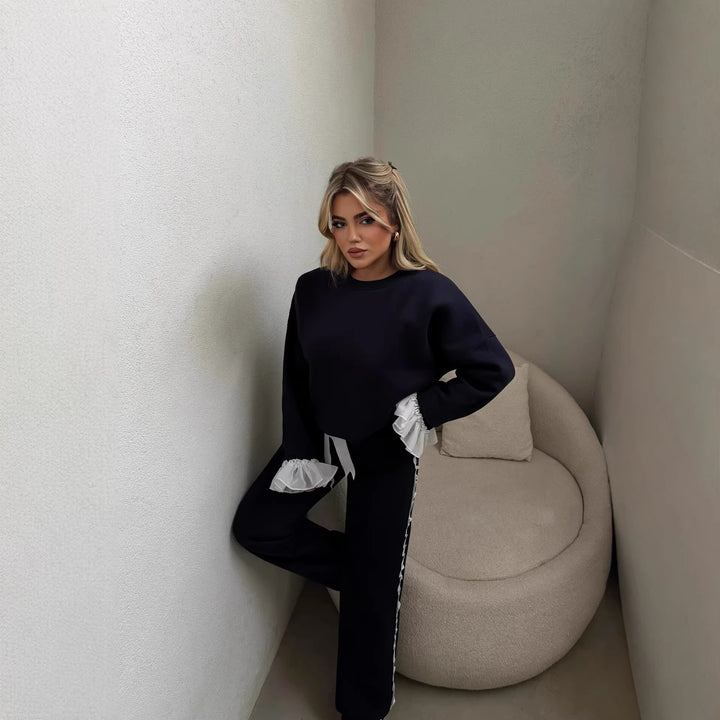 Dame mode lounge sæt med høje ruffle detaljer
