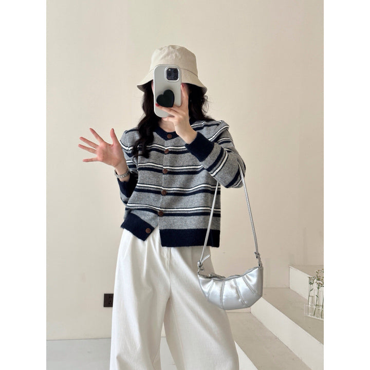 Dame fashionable knap cardigan med stribet mønster Stilla