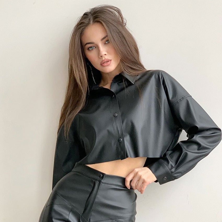 Dame cropped bluse i kunstlæder i elegant stil Stilla