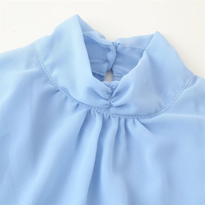 Dame flydende chiffon-top med dekorative flæsedetaljer Stilla
