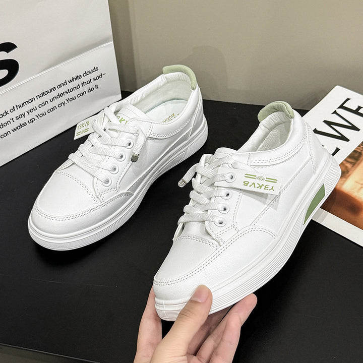 Dame Sneakers i minimalistisk design med åndbar overfladestruktur og skridsikker sål Stilla