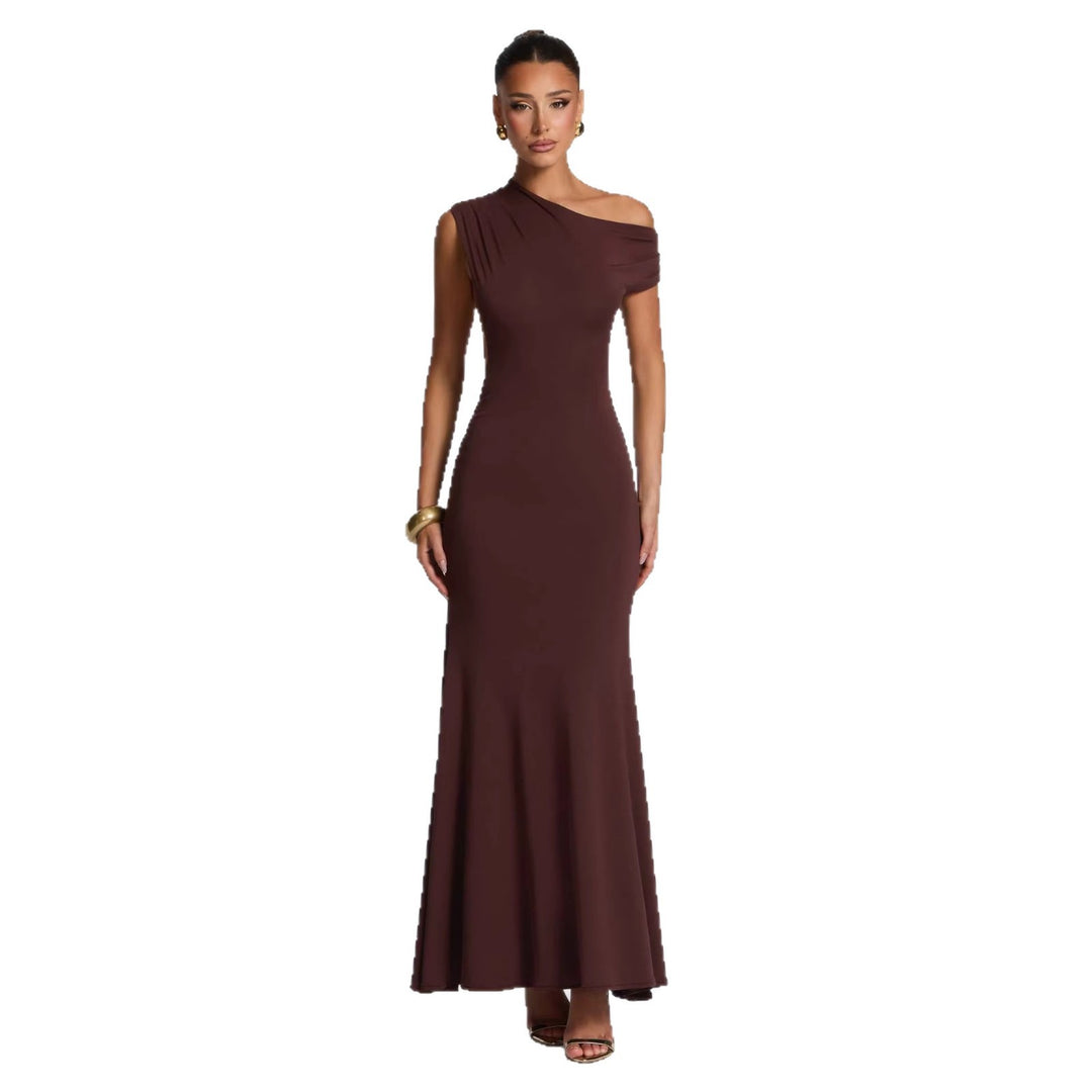 Kvinders elegante asymmetrisk maxikjole med off-shoulder design Skovae