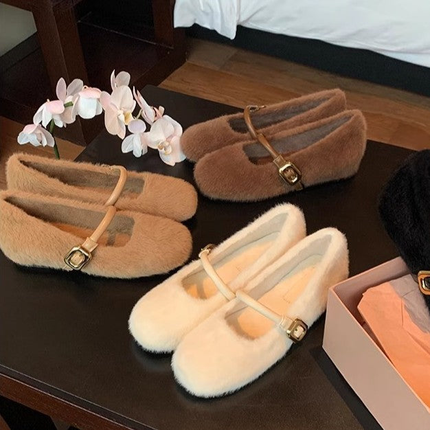 Dame Ballerinas i blødt pelseimitat med dekorativ spænde Stilla