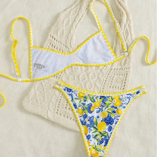 Damer Bikini med frugtagtig motiv og raffineret snit Skovae