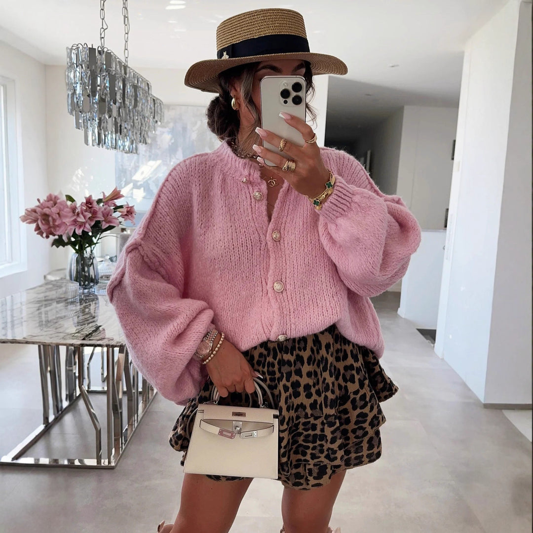 Kvinders fashionable cardigan med oversized ærmer og knapdetaljer Stilla