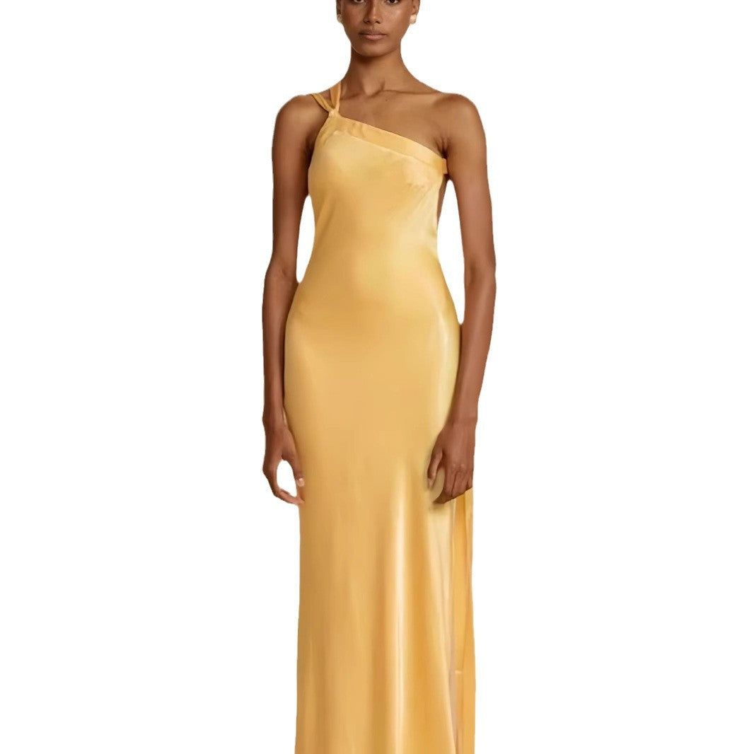 Dames elegant maxi kjole med asymmetrisk halter design og skinnende satin Skovae