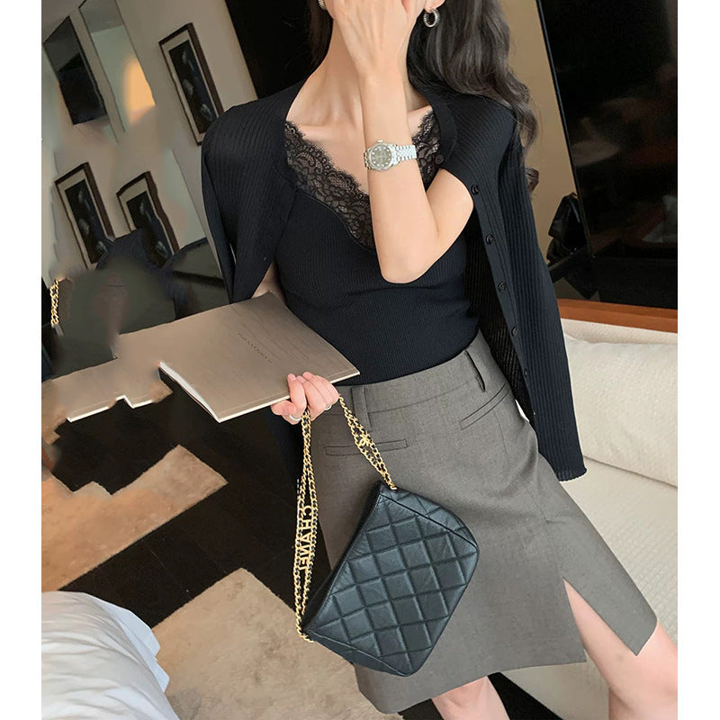 Dame raffineret bluse med spids krave og afslappet snit Stilla