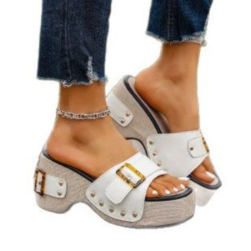 Dame Wedge-sandaler med stilfuld spænde og flettet design Stilla