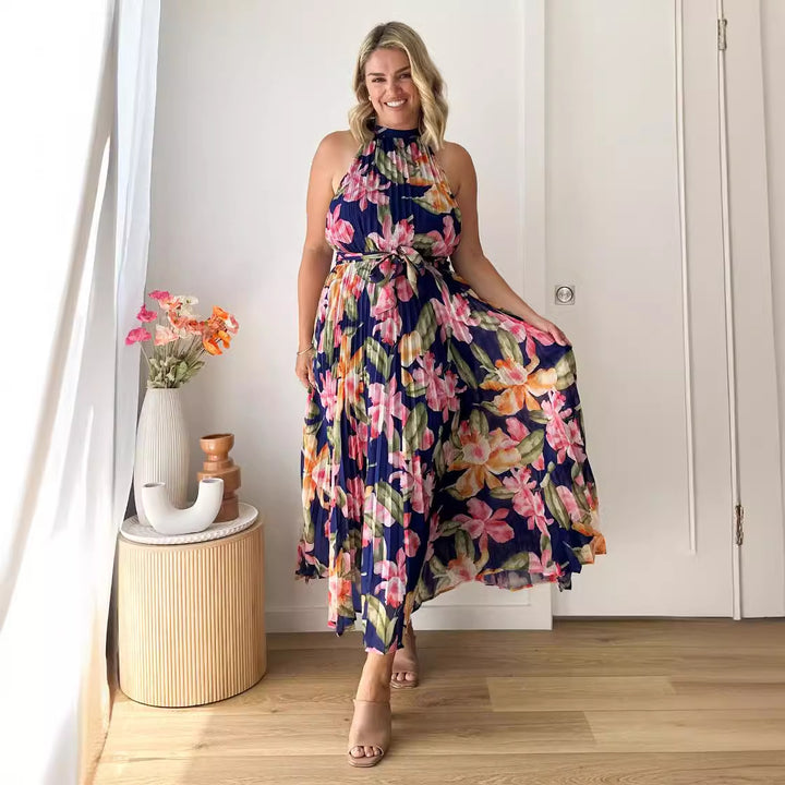 Dame Maxikjole med elegant fald og halterneck Stilla