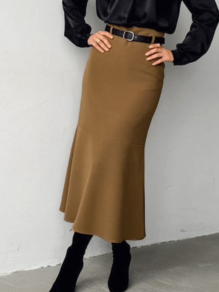 Dame elegant midikjole med voluminøs kant og elastisk talje Stilla