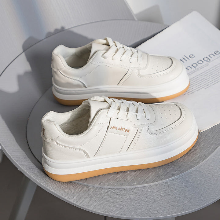 Dame Sneakers i minimalistisk design med åndbare overmaterialer og skridsikker sål Stilla