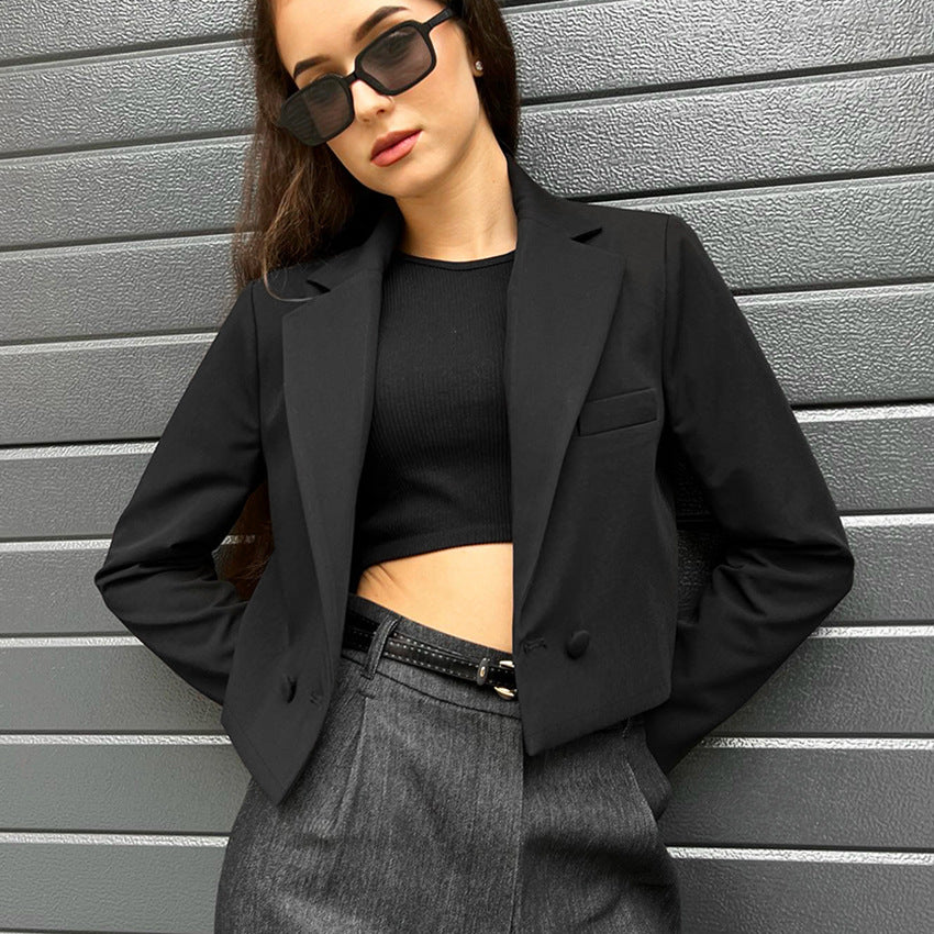 Dame kort blazer med moderne snit og elegant design Stilla