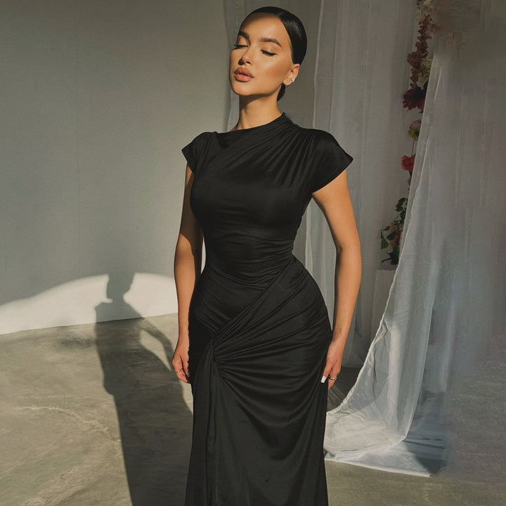 Damer Elegante Maxikjole med Drapering og Asymmetrisk Kant Skovae