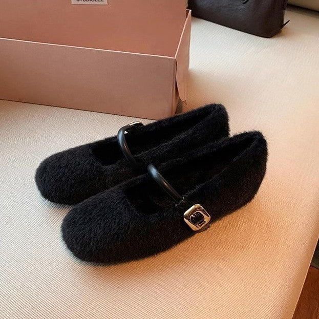 Dame Ballerinas i blødt pelseimitat med dekorativ spænde Stilla
