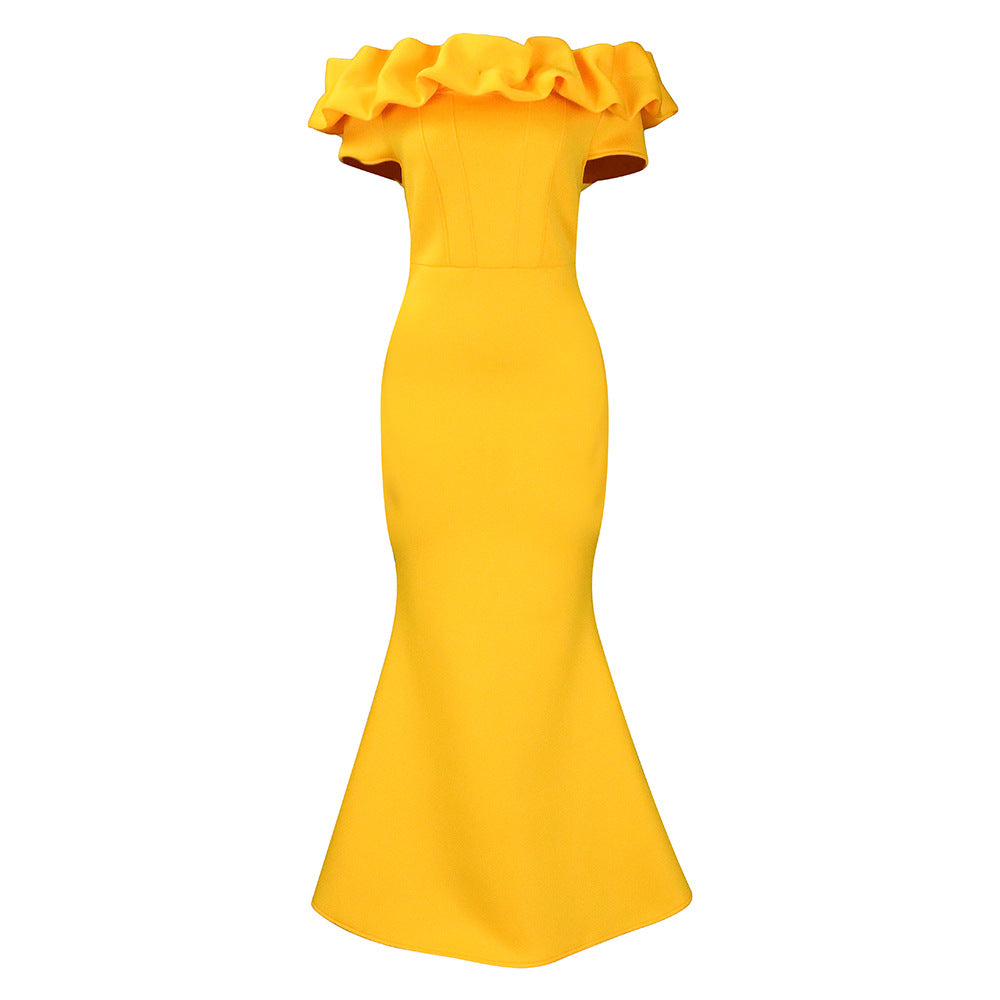 Dame Off-Shoulder Kjole med voluminøse Flæsedetaljer Stilla