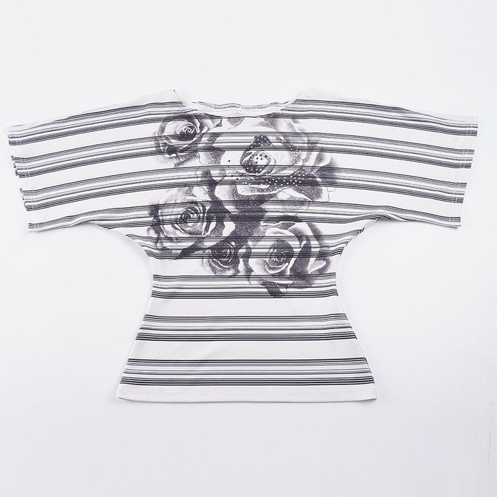 Dame Oversized T-Shirt med blomstret stribemønster og elegant pasform Skovae