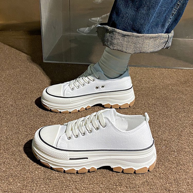 Dame Chunky Sneakers i moderne design med åndbar overfladestruktur og skridsikker sål Stilla