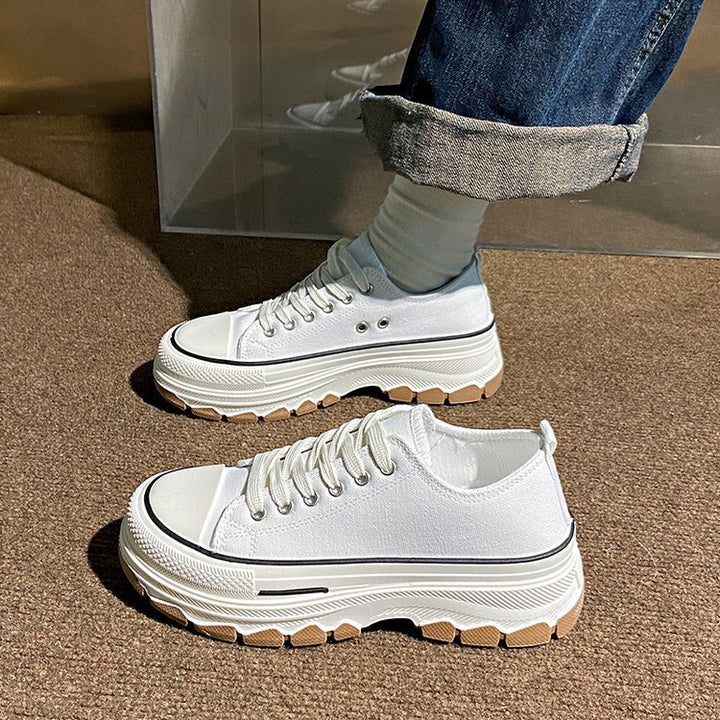 Dame Chunky Sneakers i moderne design med åndbar overfladestruktur og skridsikker sål Stilla