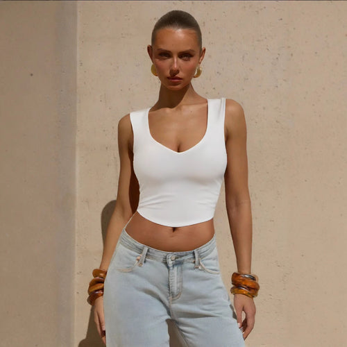 Dame figursyet crop-top med dyb V-udskæring Skovae