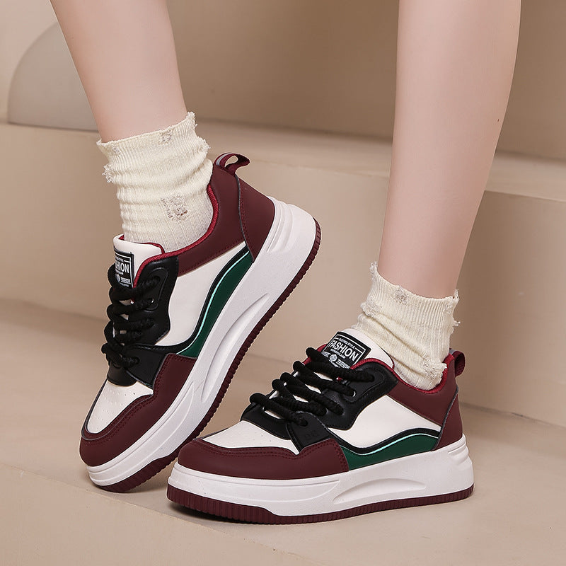 Dame Sneakers i sporty-elegant design med tyk gummisål Stilla