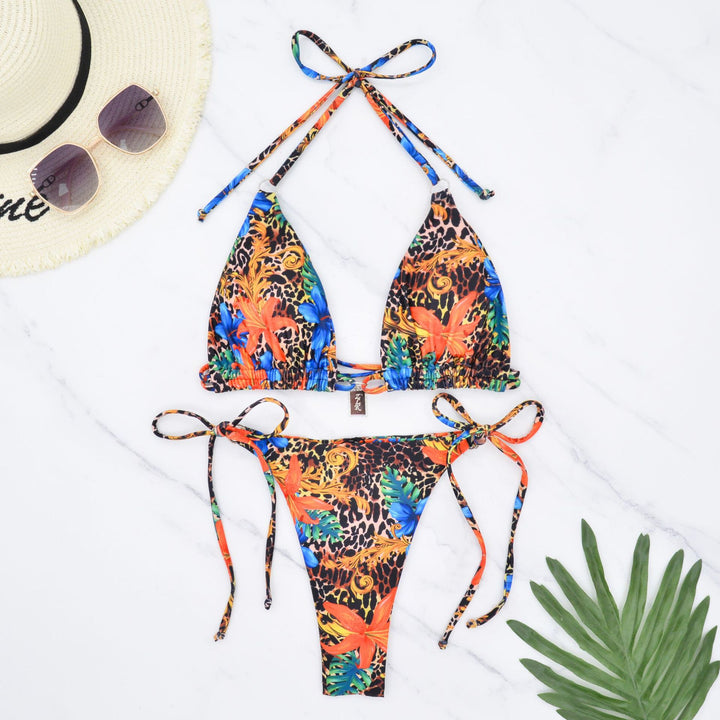 Dame Triangel-Bikini-Sæt med feminine flæser og blomsterdesign Stilla