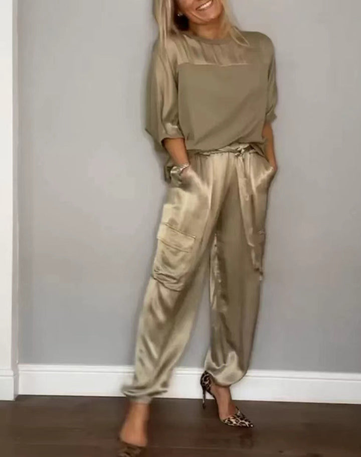 Dame Satin-Loungewear-Sæt med praktiske cargo-lommer og elastisk bukseelastik Stilla