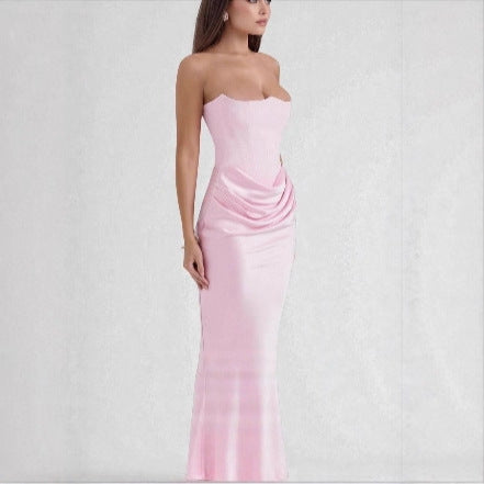 Dame maxikjole med rynk og elegant bustier-udskæring Skovae