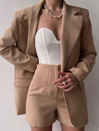 Dame blazer-sæt med ærmeløs top og shorts Stilla