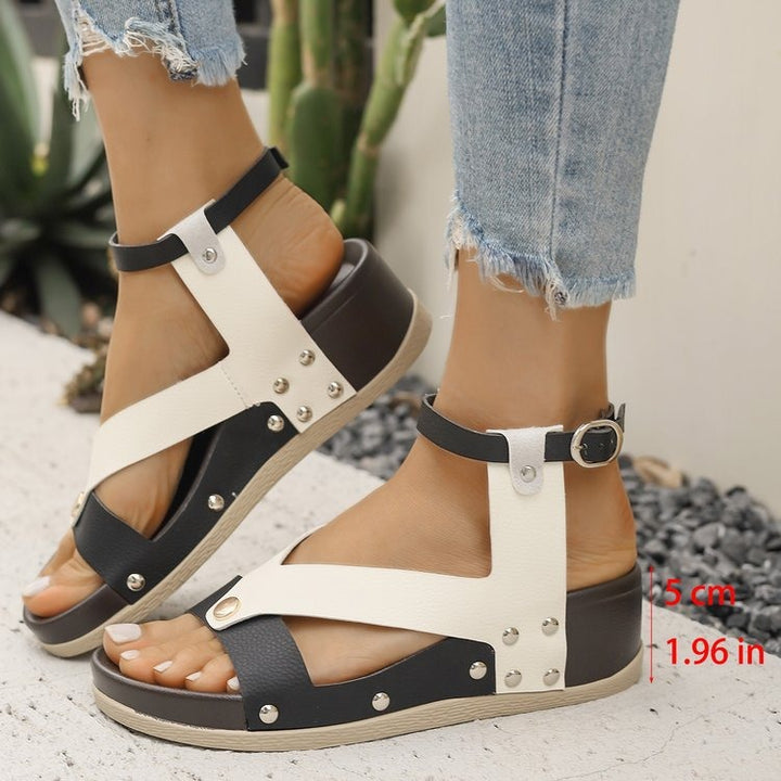 Dame Komfortable Sandaler med blomstret design og justerbar rem Stilla