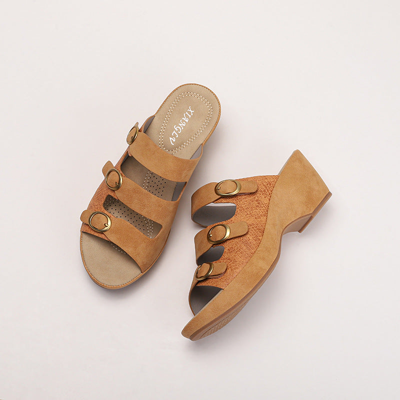 Dame Wedge-sandaler med luksuriøse remme og fashionable accenter Stilla