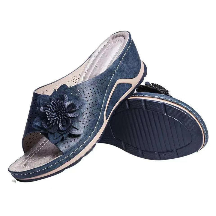Dame wedge-sandaler med blomsterapplikation og åndbar sål Stilla