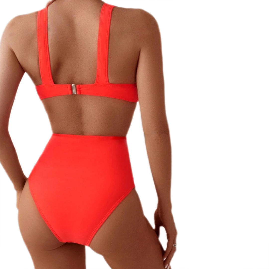Dame bikini-sæt med kunstnerisk cut-out-design og komfortstropper Stilla