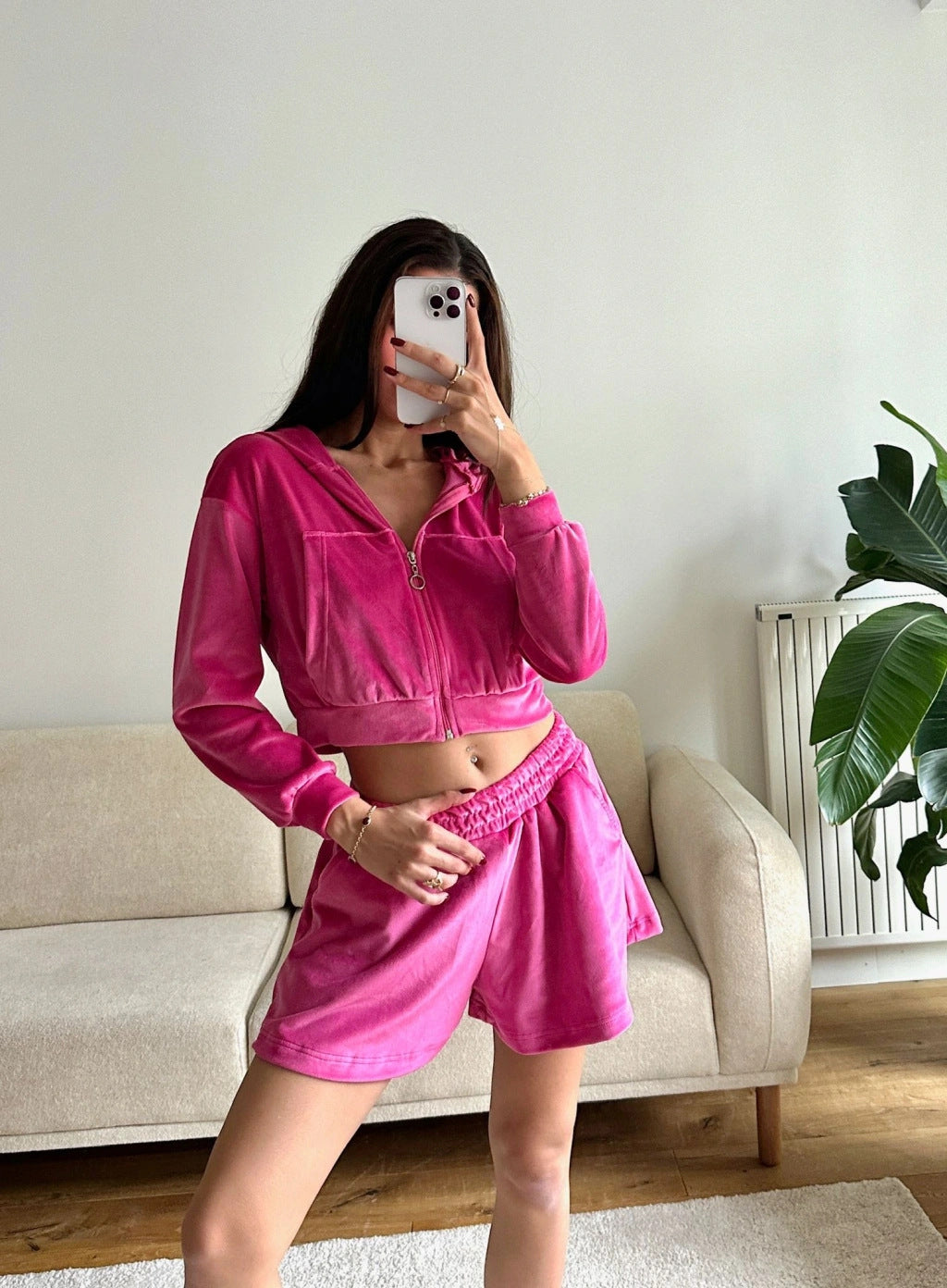 Kvinders sporty velour cropped sæt med lynlås og elastisk talje Skovae