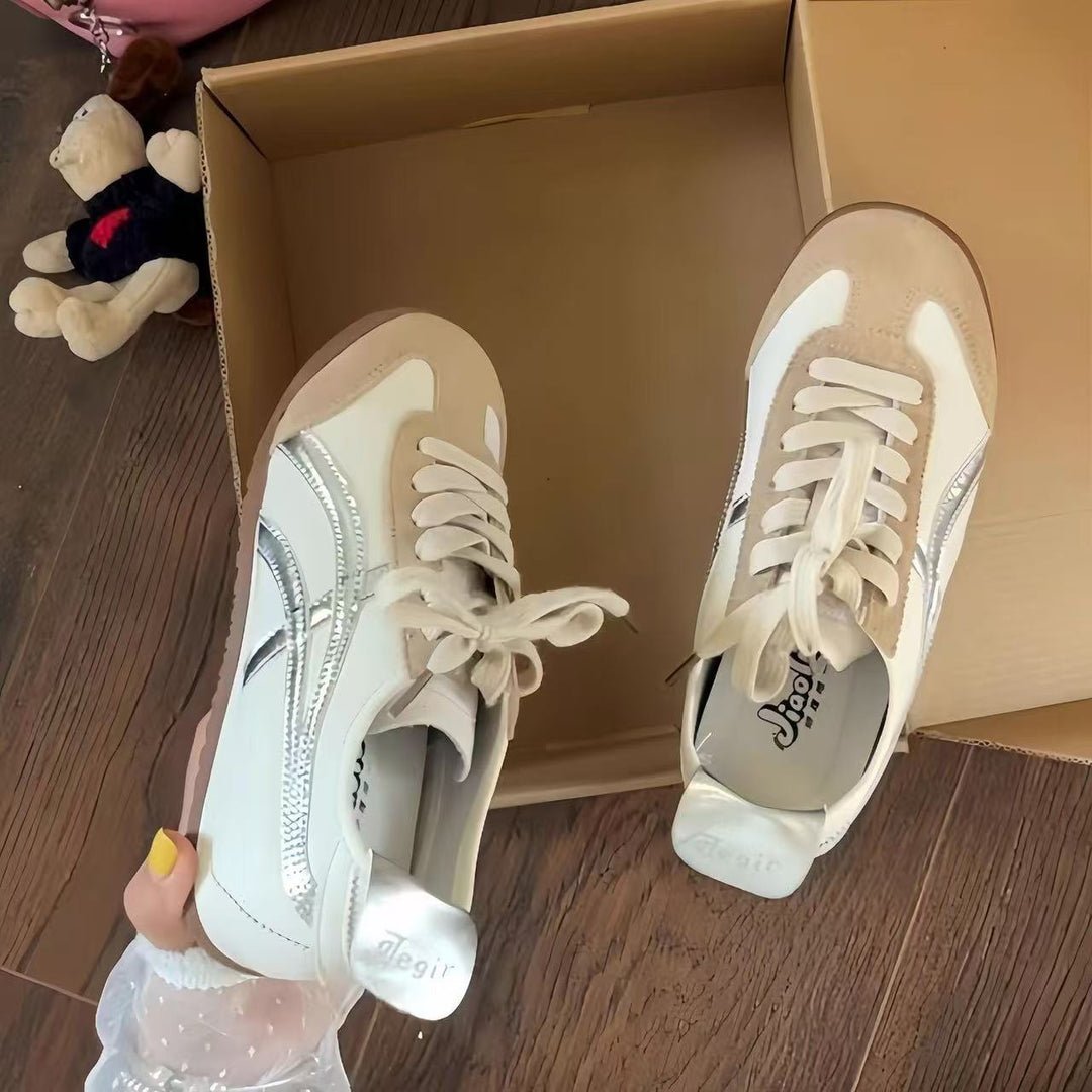 Dame sneakers med stilfuldt metallic-indlæg og åndbart overmateriale Stilla
