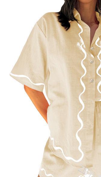 Dame sæt bestående af afslappet kortærmet top og behagelige shorts med bølgemønster Stilla