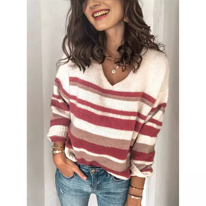 Dame afslappet sweater med modisch stribemiks og V-hals Stilla